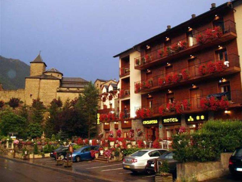 Edelweiss Hotel Torla Bagian luar foto